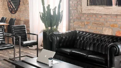 Tavolino apribile Handy in Rovere massello di Devina Nais
