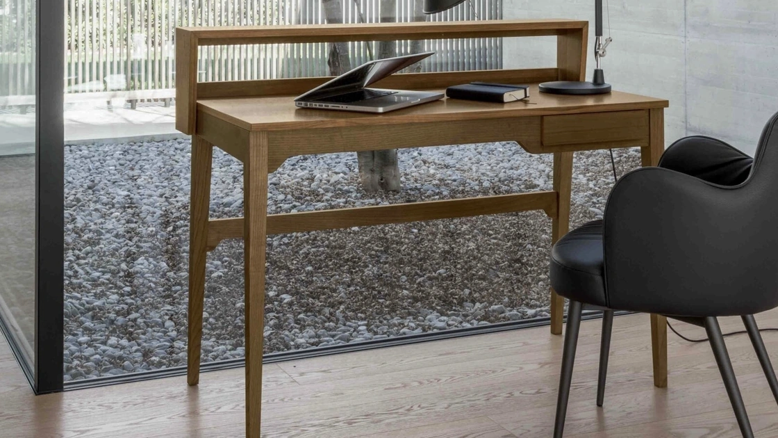Scrittoio in legno Pad di Compar Italia