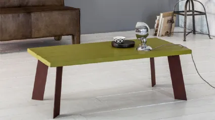 Tavolino Smart in legno massello di Rovere laccato Verde con gambe in ferro di Devina Nais