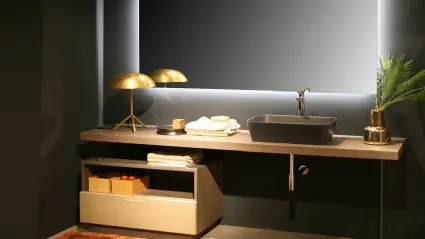 Mobile da Bagno sospeso Composizione B08 in Rovere massello di Devina Nais