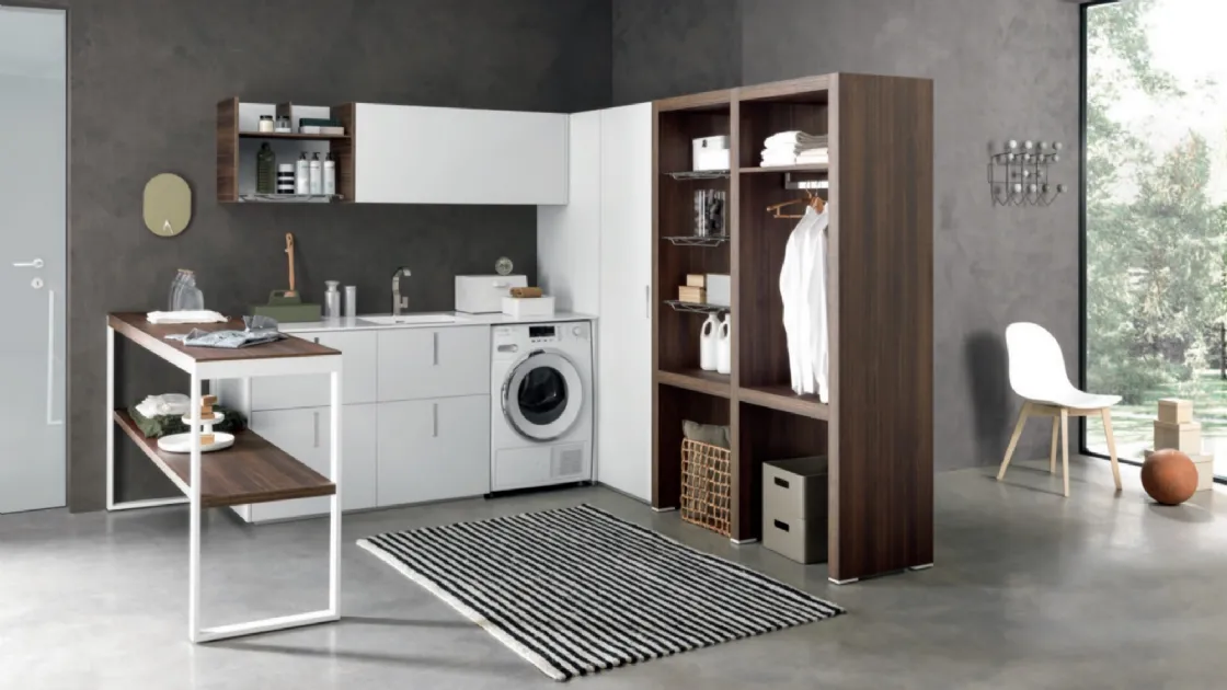 Mobile da Lavanderia Laundry System C06 in lacccato bianco opaco e laminato Eucalipto di Baxar