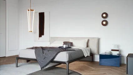 Comodino in laccato lucido Easy System di Novamobili