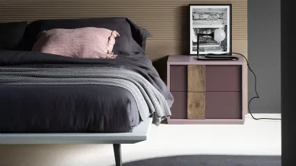 Comodino Galaxy in legno di Rovere laccato di Devina Nais
