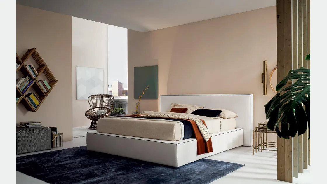 Letto in tessuto dal design lineare ed essenziale Bowie di Felis
