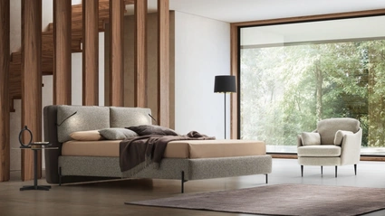Letto con testiera in tessuto imbottito Cortina di Le Comfort