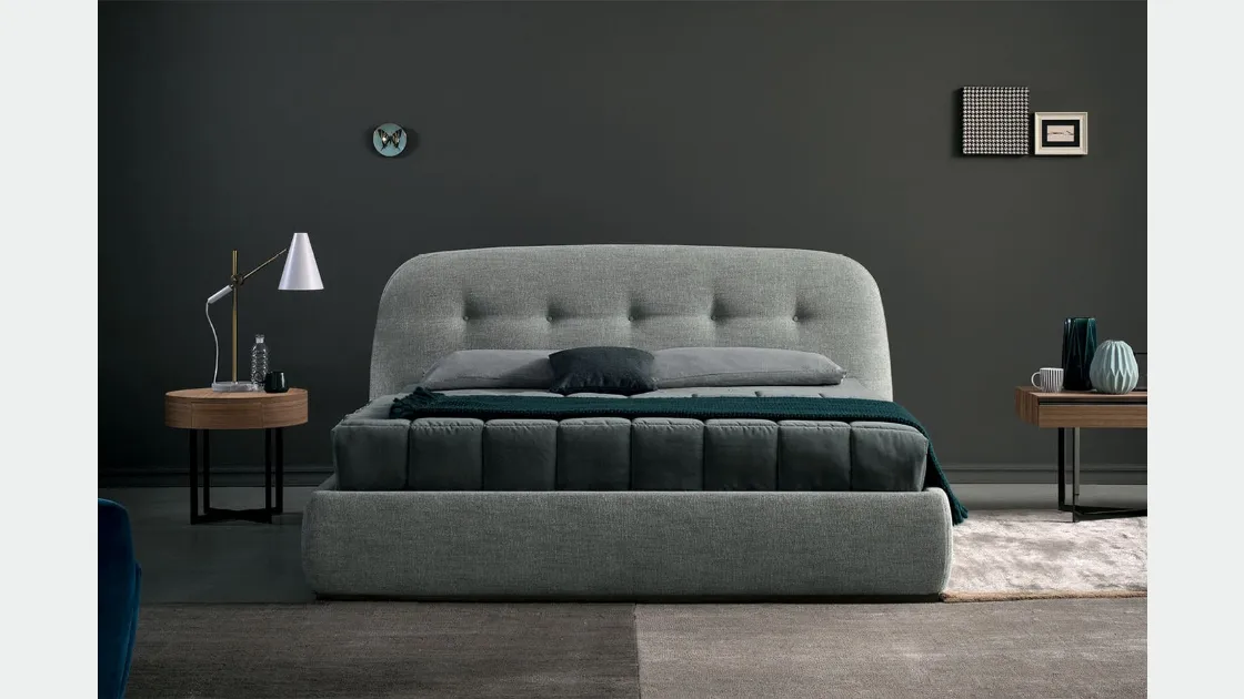 Letto Sophie in legno e tessuto di Bodema