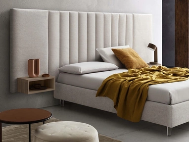 Letto Tile in tessuto imbottito di Le Comfort