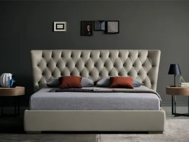 Letto Violet in legno e in pelle con cuciture di Bodema
