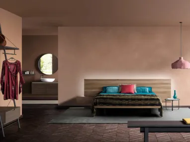 Letto in legno massello di Rovere con testiera sospesa Zen Slim di Devina Nais