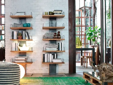 Libreria componibile Infinity con struttura in ferro e ripiani in Rovere massello di Devina Nais