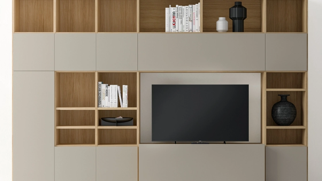 Libreria in laccato opaco e finitura Matwood Honey con vano porta TV Pratico Composizione PTG319 di SantaLucia