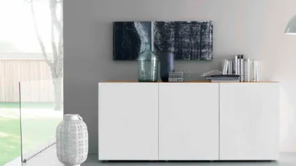 Madia in laccato opaco bianco a tre ante Box C78B di FGF Mobili