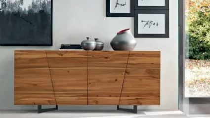Madia Dsquare Must in legno massello con piedini a slitta in metallo di FGF Mobili