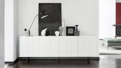 Madia Stripe in laccato bianco  opaco di Novamobili