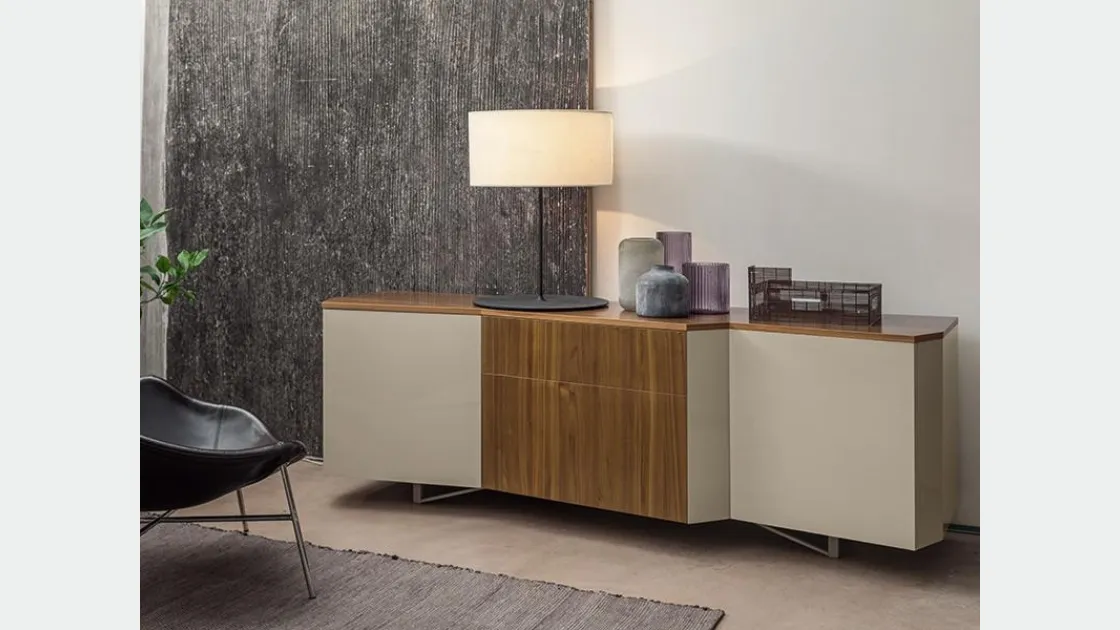 Madia Vanity in laccato e Noce Canaletto di Compar Italia