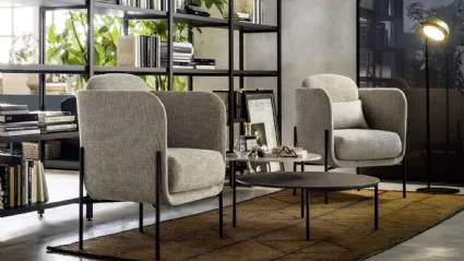Poltroncina Haiku in tessuto imbottito di Novamobili