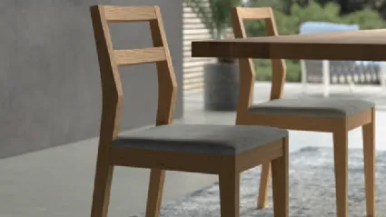 Sedia Helen in legno con seduta in microfibra di FGF Mobili