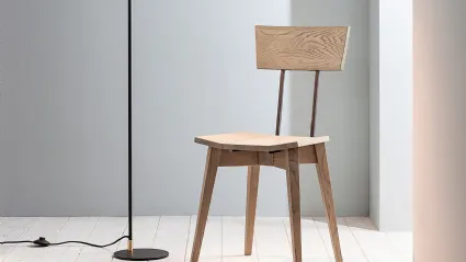 Sedia SD241 in Rovere massello di Devina Nais