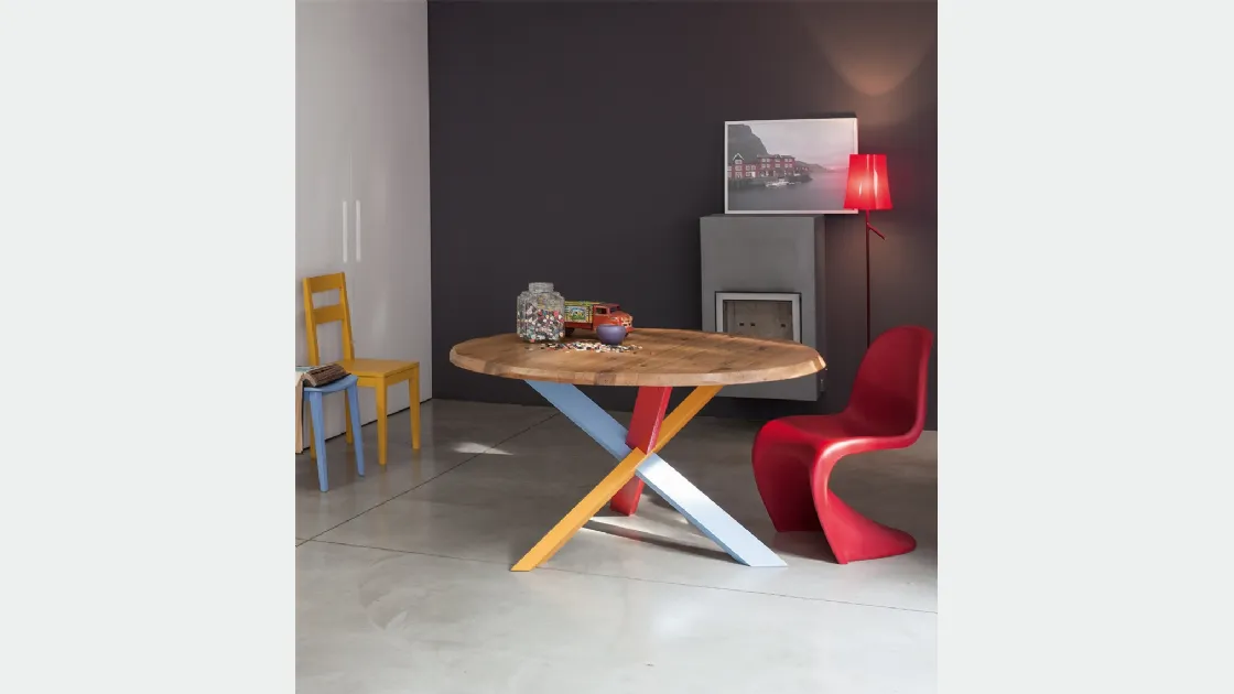 Tavolo Round di Devina Nais