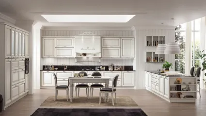 Cucina Classica lineare Lola in Frassino Decapè Ghiaccio con profili Oro di Arrex
