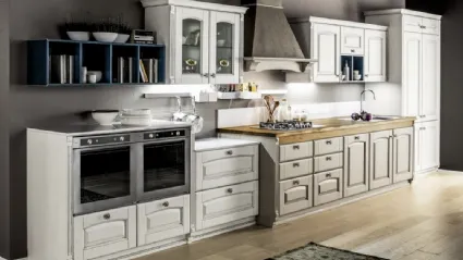 Cucina Shabby Chic lineare Magda 05 in legno di Rovere Decapé Gesso e Ecru di Arrex
