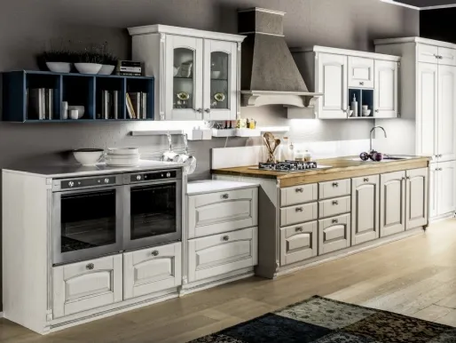 Cucina Shabby Chic angolare con isola Morgana in laccato Bianco Antico con top in marmo di Arrex